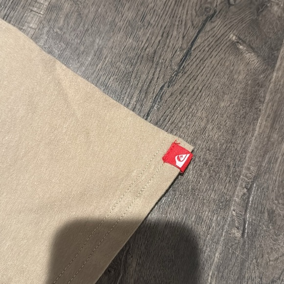 Quicksilver Hot Motion Graphic Shirt Size Small New With Tags - Picture 5 of 7